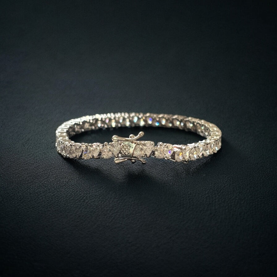 PEAR SHAPE BRACELET