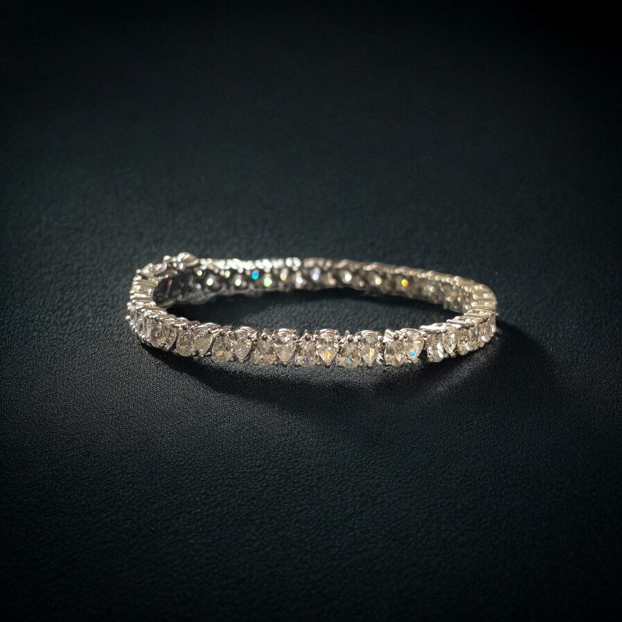 PEAR SHAPE BRACELET