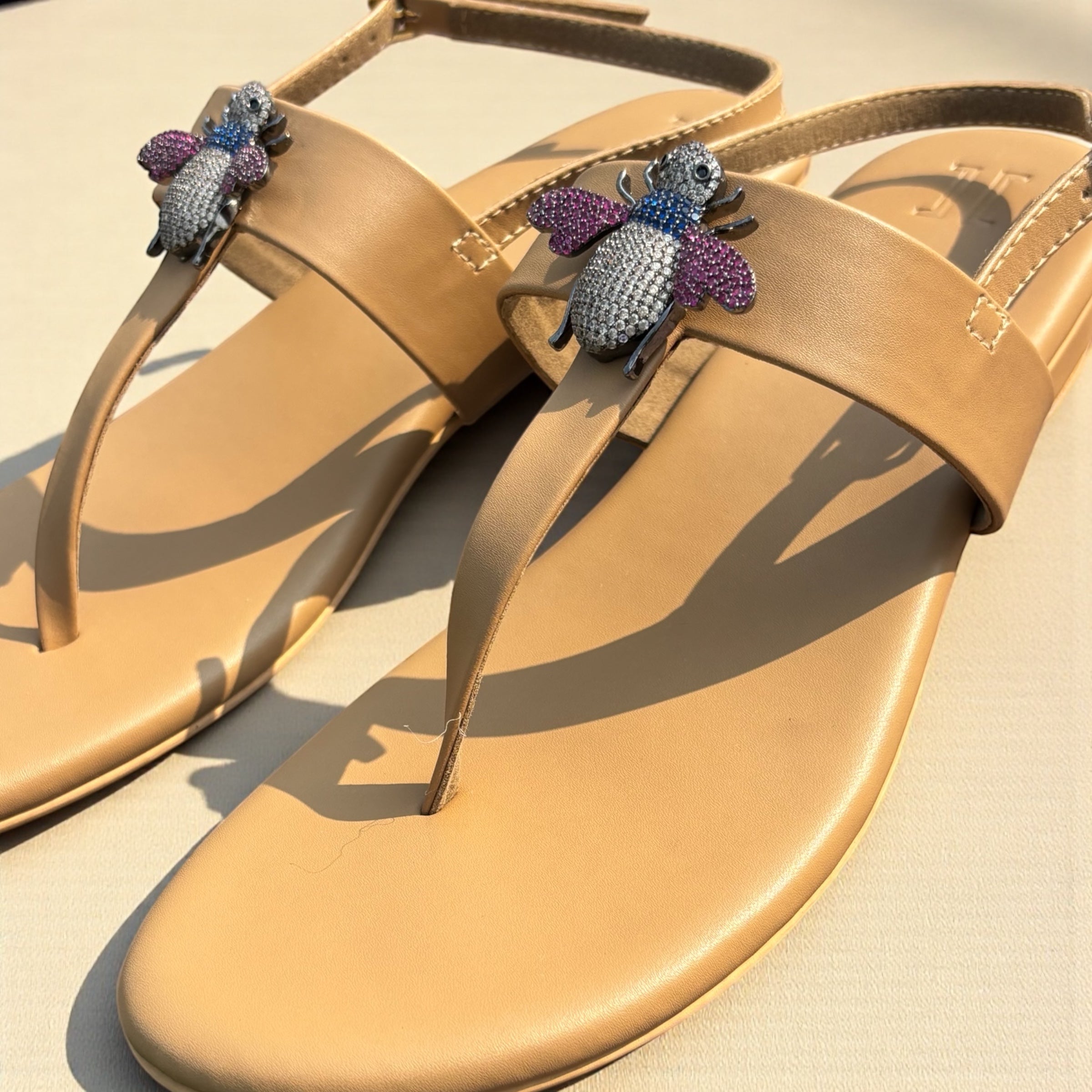 BEE-DAZZLE SANDALS (TAN)