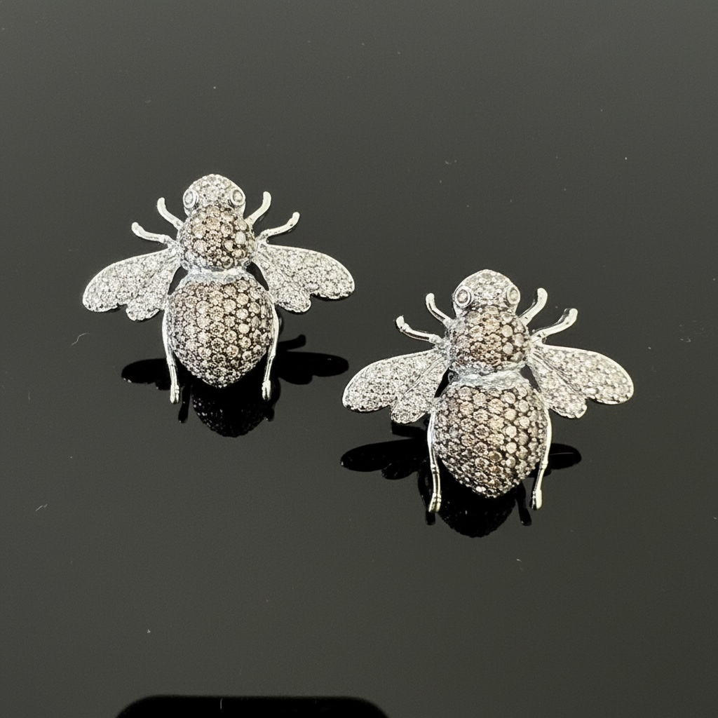 COSMIC BLING BEE EARRING (Silver Polish)
