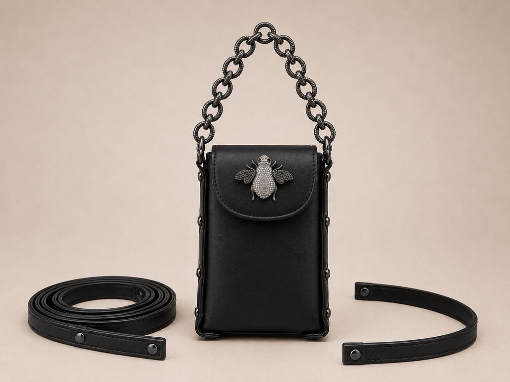 Link Chain Bee Bag-Black with silver chain