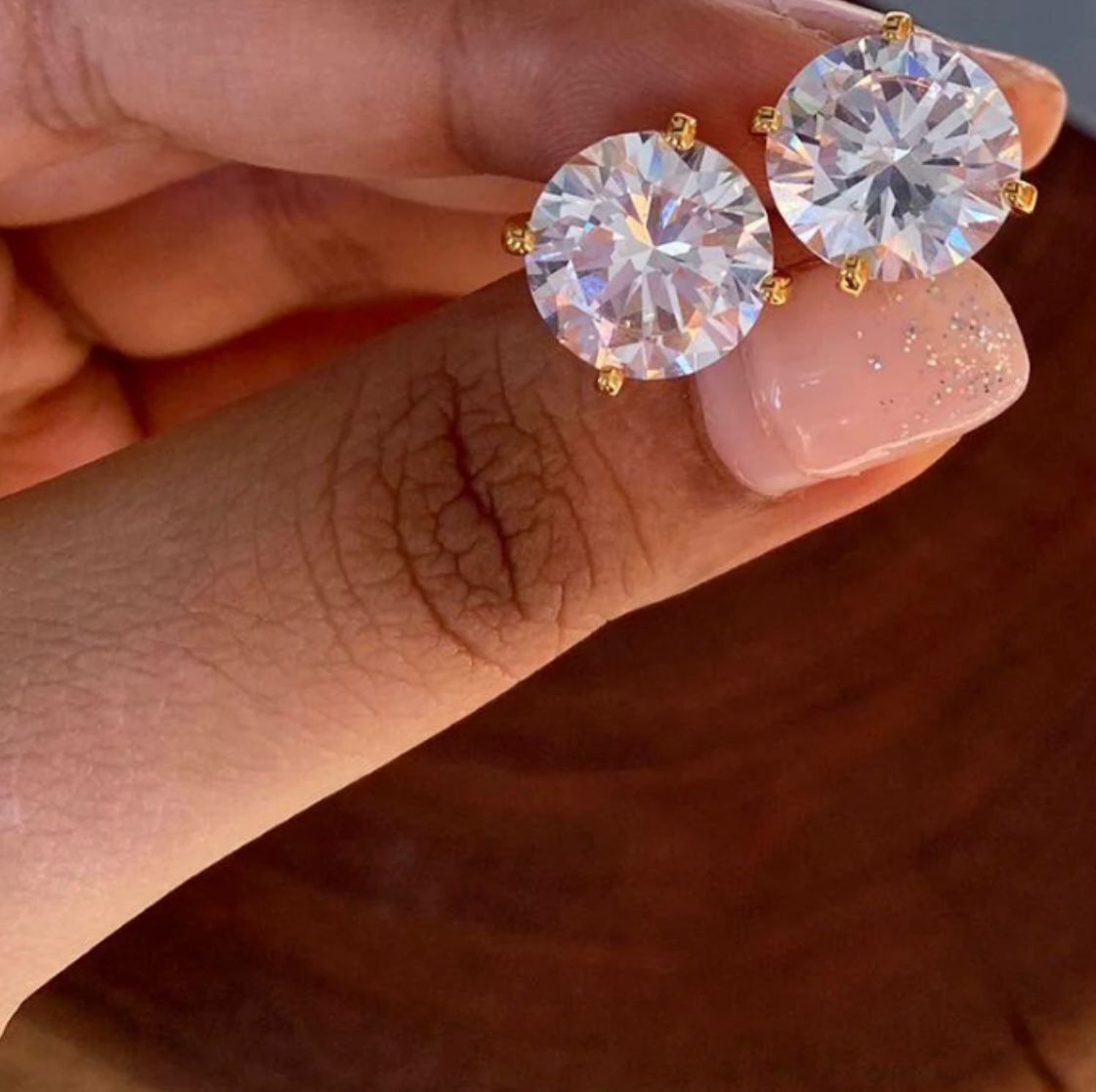 earrings design	earrings	jewellery shop near me	earcuff	fashion jewelry	hoops	stud earrings	studs	hoop earrings	drop earrings
