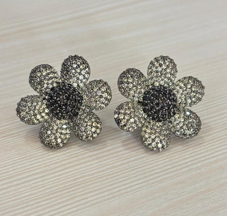 earrings design
earrings
jewellery shop near me
earring
fashion jewelry
stud earrings
studs
