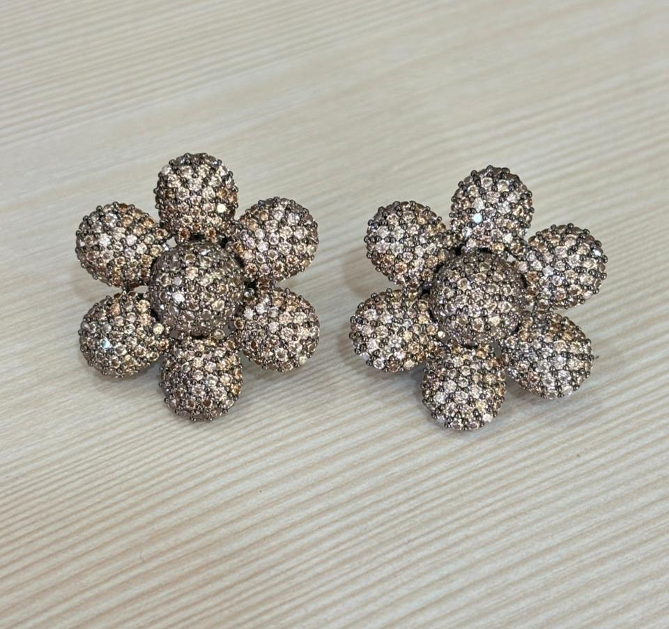 earrings
jewellery shop near me
earring
fashion jewelry
stud earrings
studs