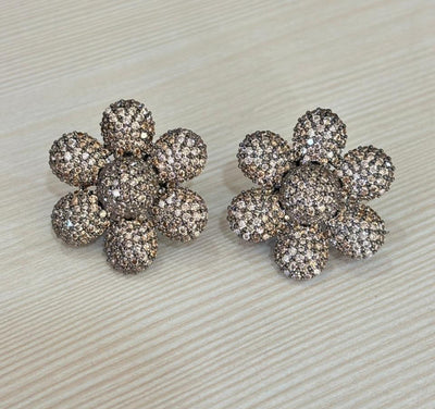 earrings
jewellery shop near me
earring
fashion jewelry
stud earrings
studs