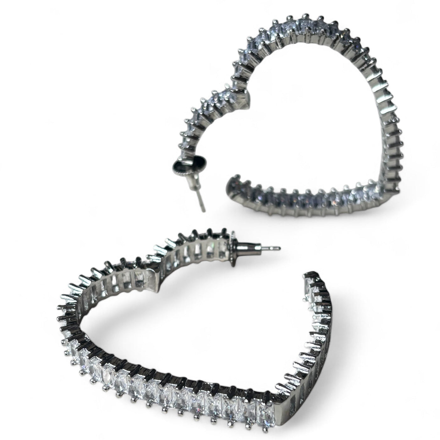 earrings design	
earrings	
jewellery shop near me	
earcuff	
fashion jewelry	
hoops	
hoop earrings	
drop earrings	