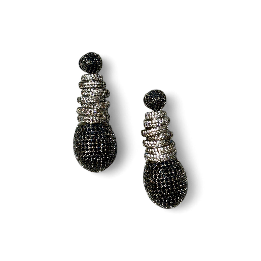 earrings design
earrings
jewellery shop near me
earcuff
fashion jewelry
hoops
stud earrings
studs
drop earrings
hoop earrings