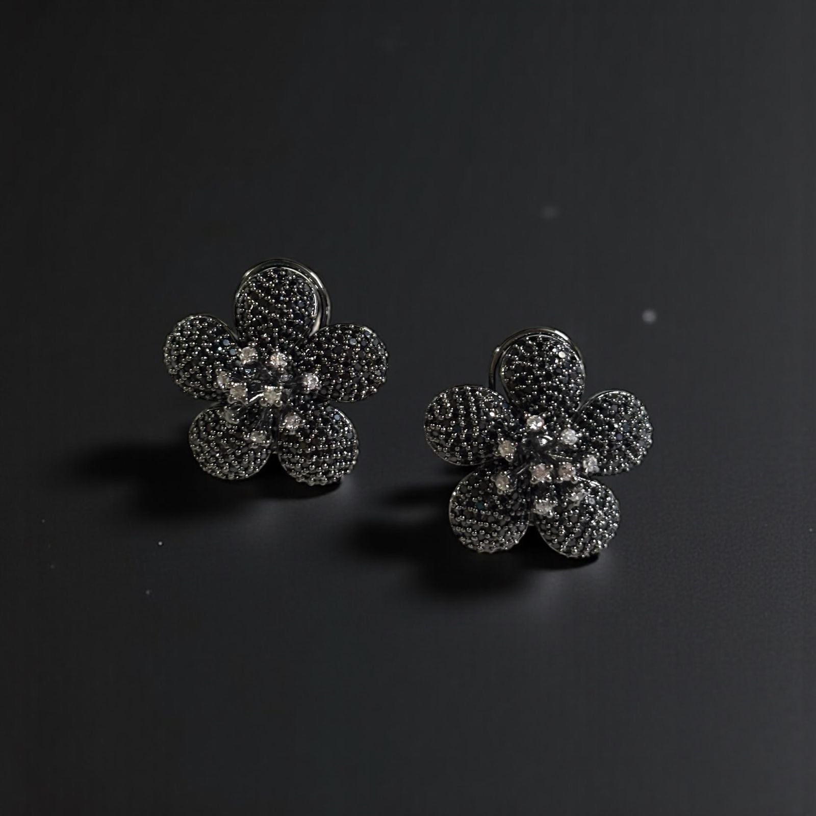 earrings design
earrings
jewellery shop near me
earcuff
fashion jewelry
hoops
stud earrings
studs
drop earrings
hoop earrings