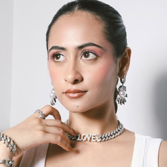 earrings design
earrings
jewellery shop near me
earcuff
fashion jewelry
hoops
stud earrings
studs
drop earrings
hoop earrings