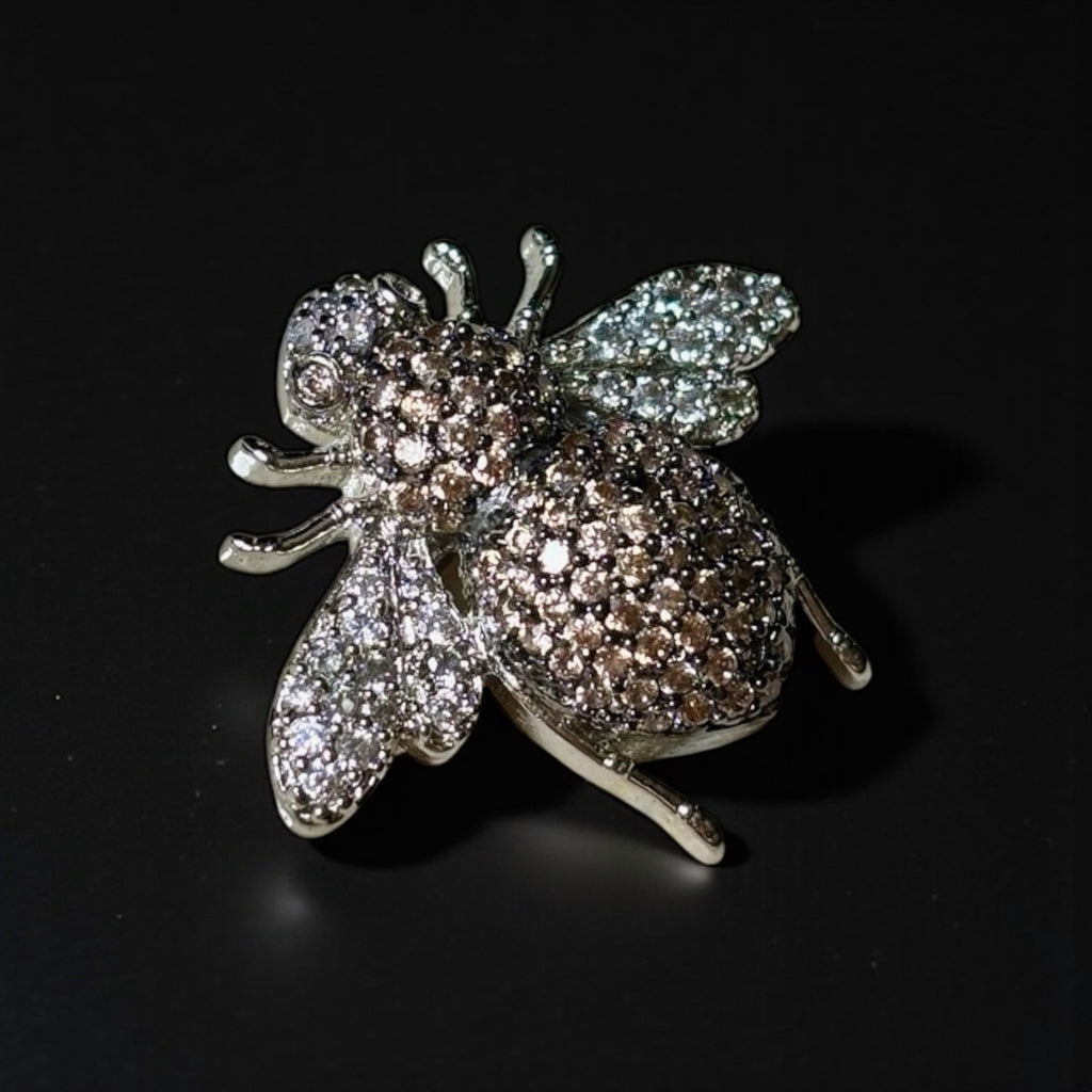 brooch for men and women
rhodium	
brooch	
Unisex brooch	
lapel pin	
jewellery shop near me