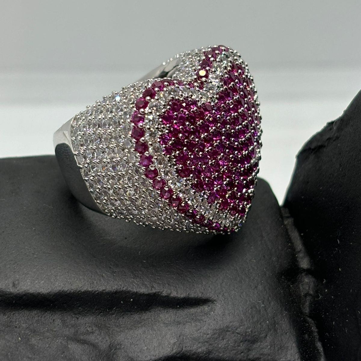 ring	
gold ring 
design for female	
gold ring designs for women	
gold ring designs for gents	
rhodium	
rings near me	
ladies ring design 
gold	
rhodium metal	
rhodiumed	
diamond rings	
jewellery shop near me
finger cots
fingernails