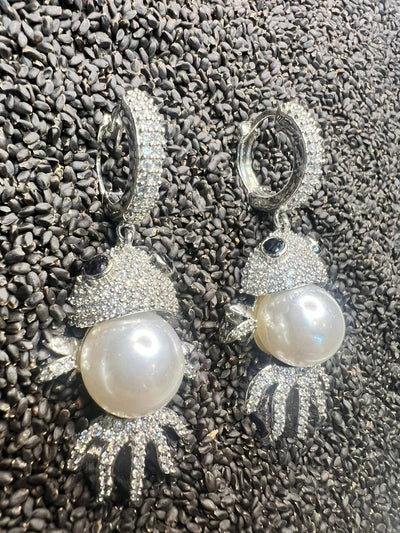 Stardust Fishy Earrings | Pearl Earrings