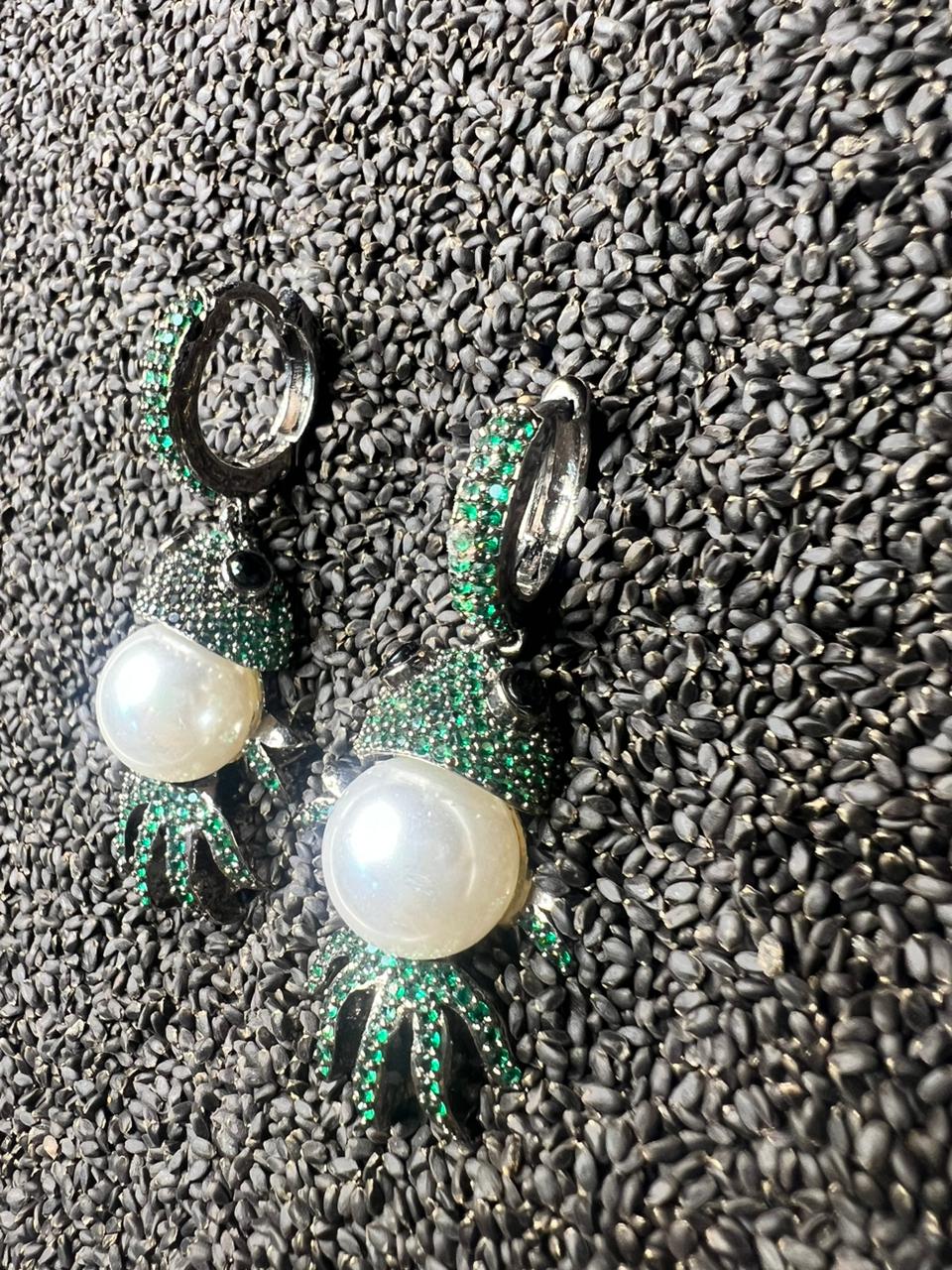 Stardust Fishy Earrings | Pearl Earrings