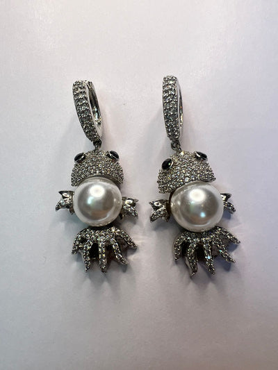 Stardust Fishy Earrings | Pearl Earrings